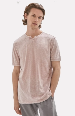 Robert Barakett: Reno Split V Neck